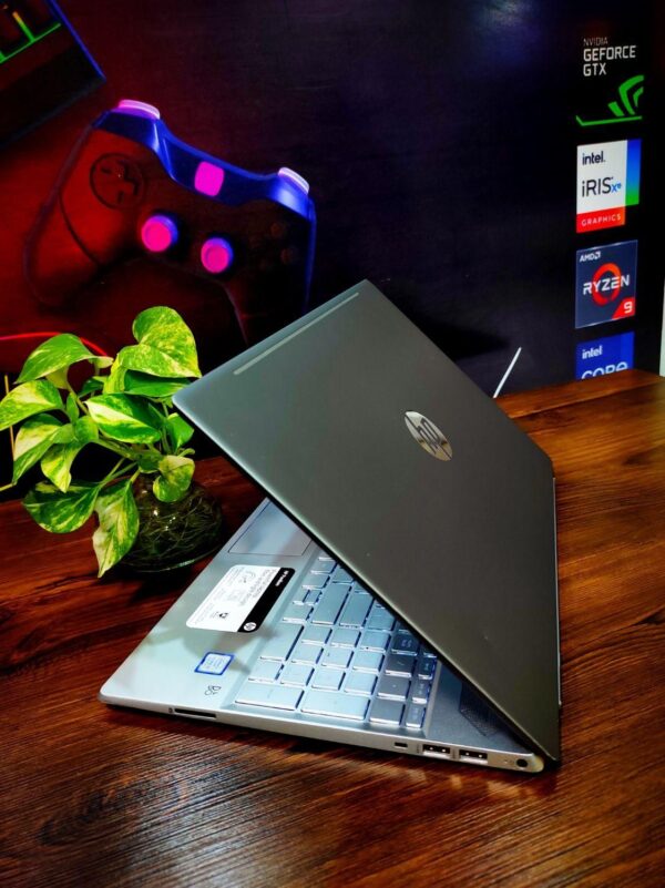 HP Pavilion 15
