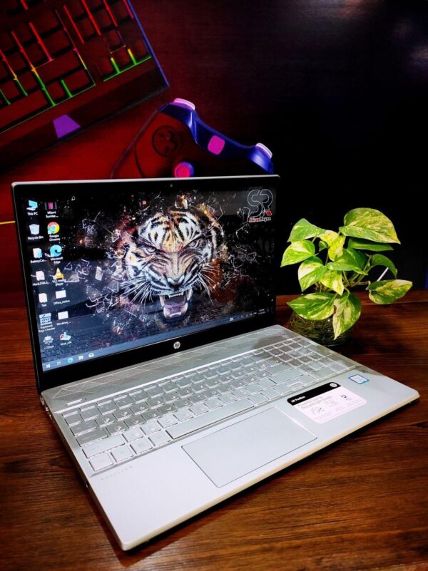 HP Pavilion 15